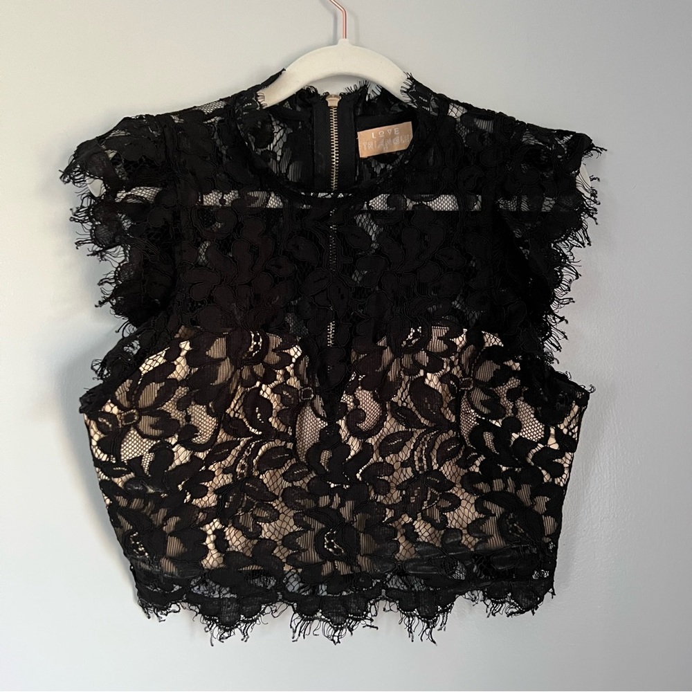 Women’s Black Lace Crop Top - size Large